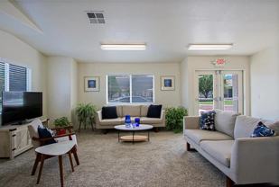232 N Chalmers Ln - Photo 1 of 1
