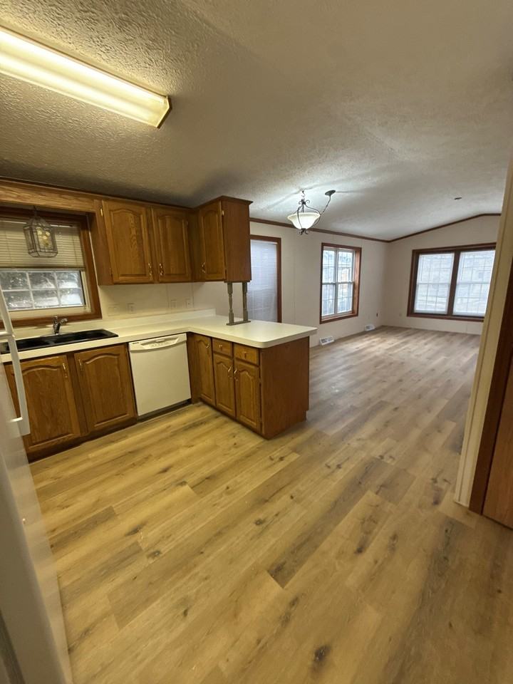 145 Terri Dr #145 - Photo 3 of 23