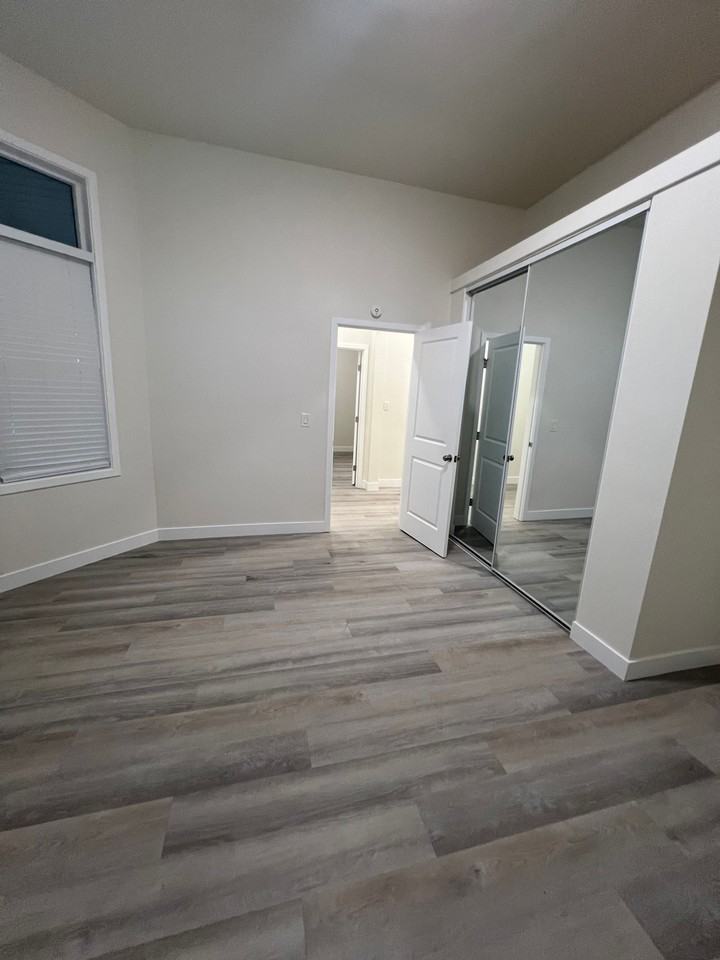 617 West 76th Street - Photo 6 of 11