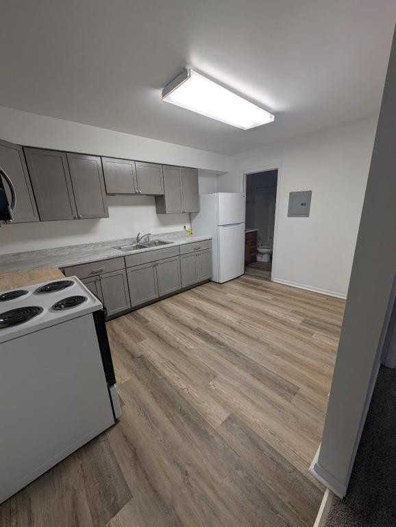 1820 Sunnyside Dr - Photo 3 of 14