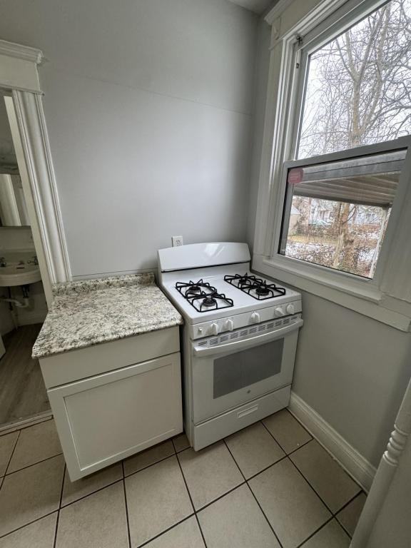 5842 Saint Elmo Ave - Photo 3 of 16