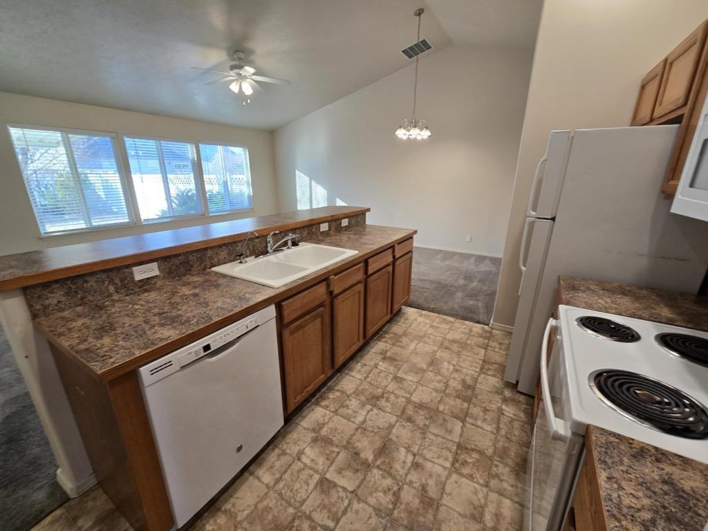 767 Alyssa Ave - Photo 5 of 17