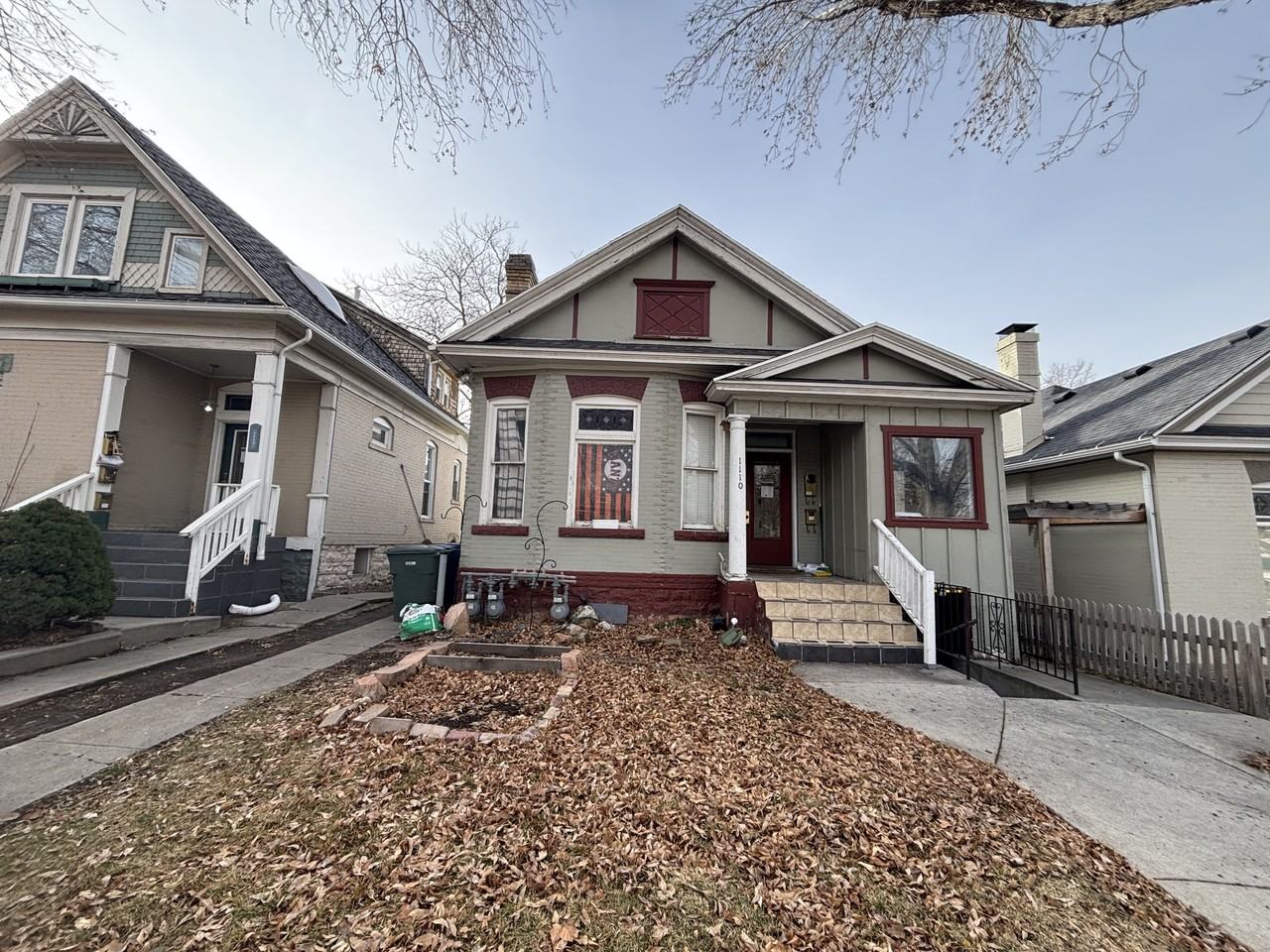 1110 E St #4 - Photo 3 of 23