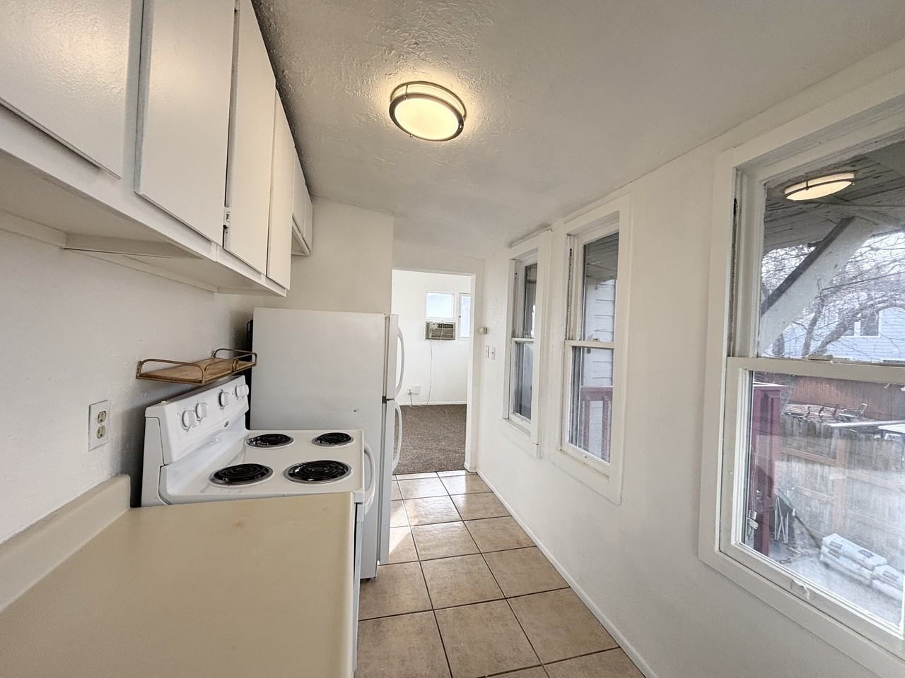 1110 E St #4 - Photo 2 of 23