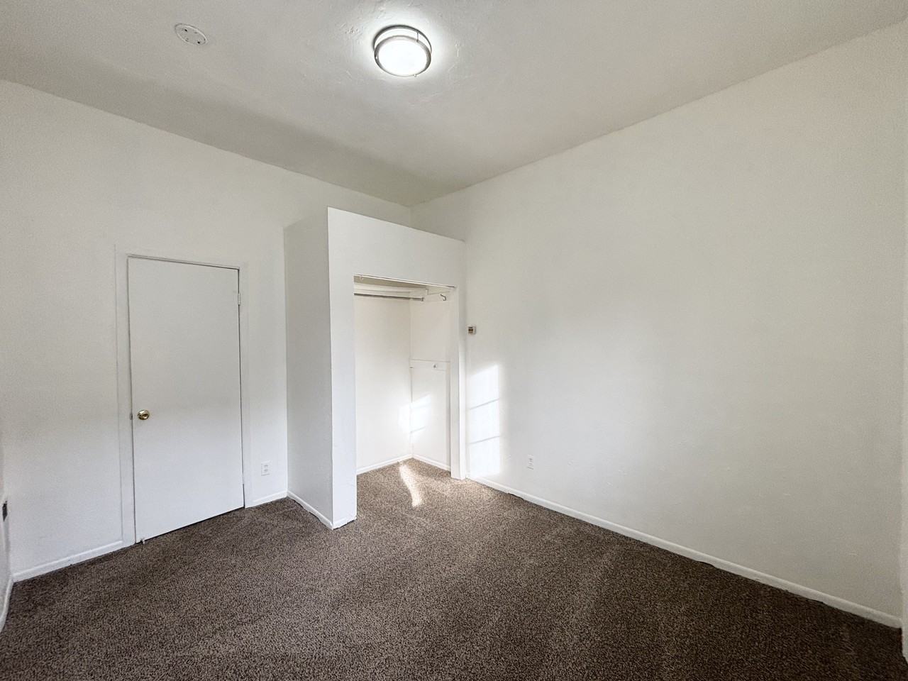 1110 E St #4 - Photo 7 of 22