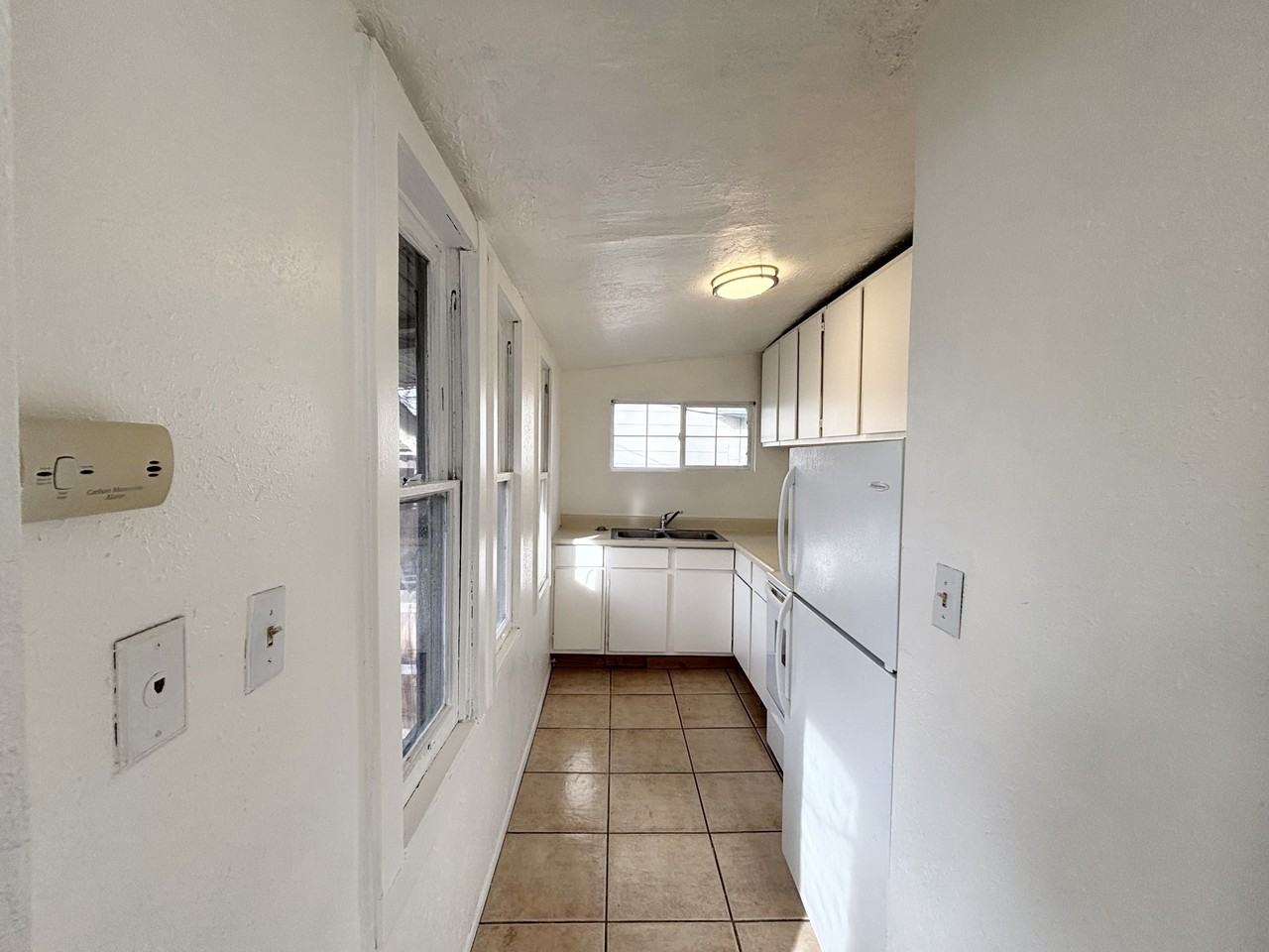 1110 E St #4 - Photo 6 of 22
