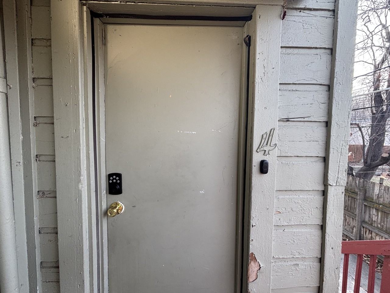 1110 E St #4 - Photo 6 of 23