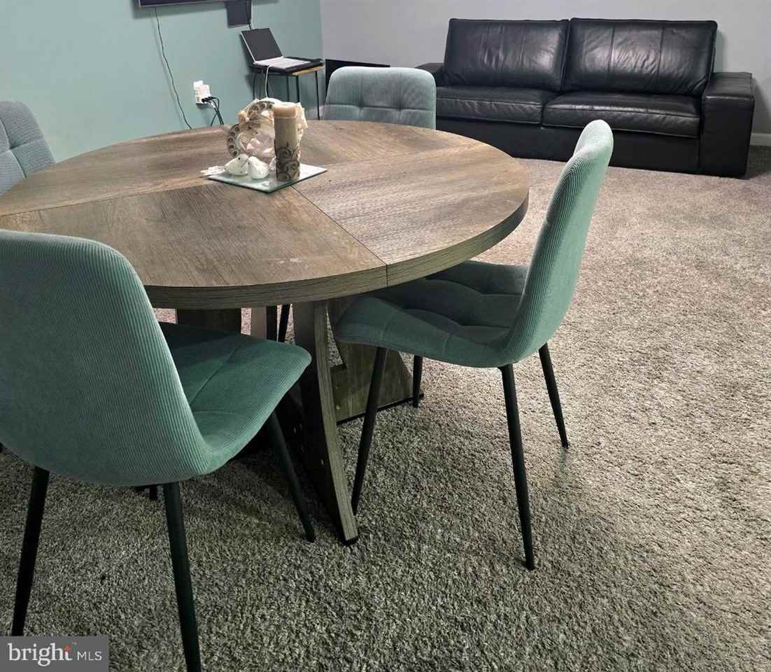 15305 Blacksmith Terrace - Photo 4 of 10