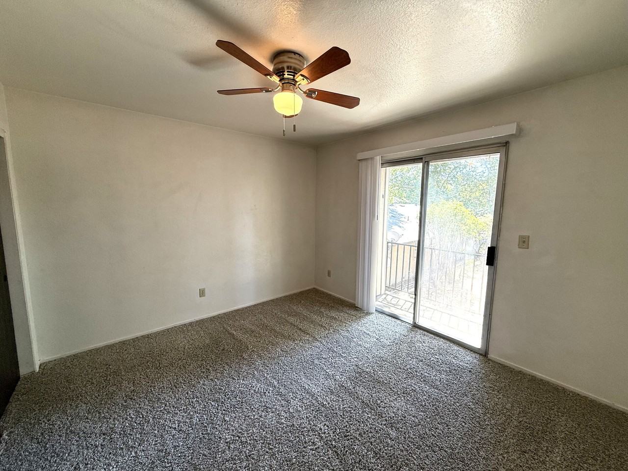 432 W Sacramento Ave #B - Photo 7 of 11