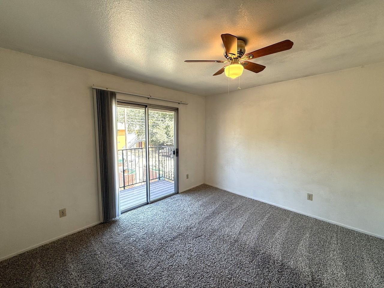 432 W Sacramento Ave #B - Photo 4 of 11