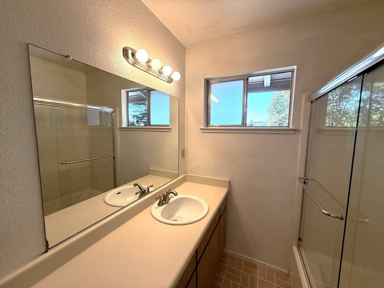 432 W Sacramento Ave #B - Photo 2 of 11