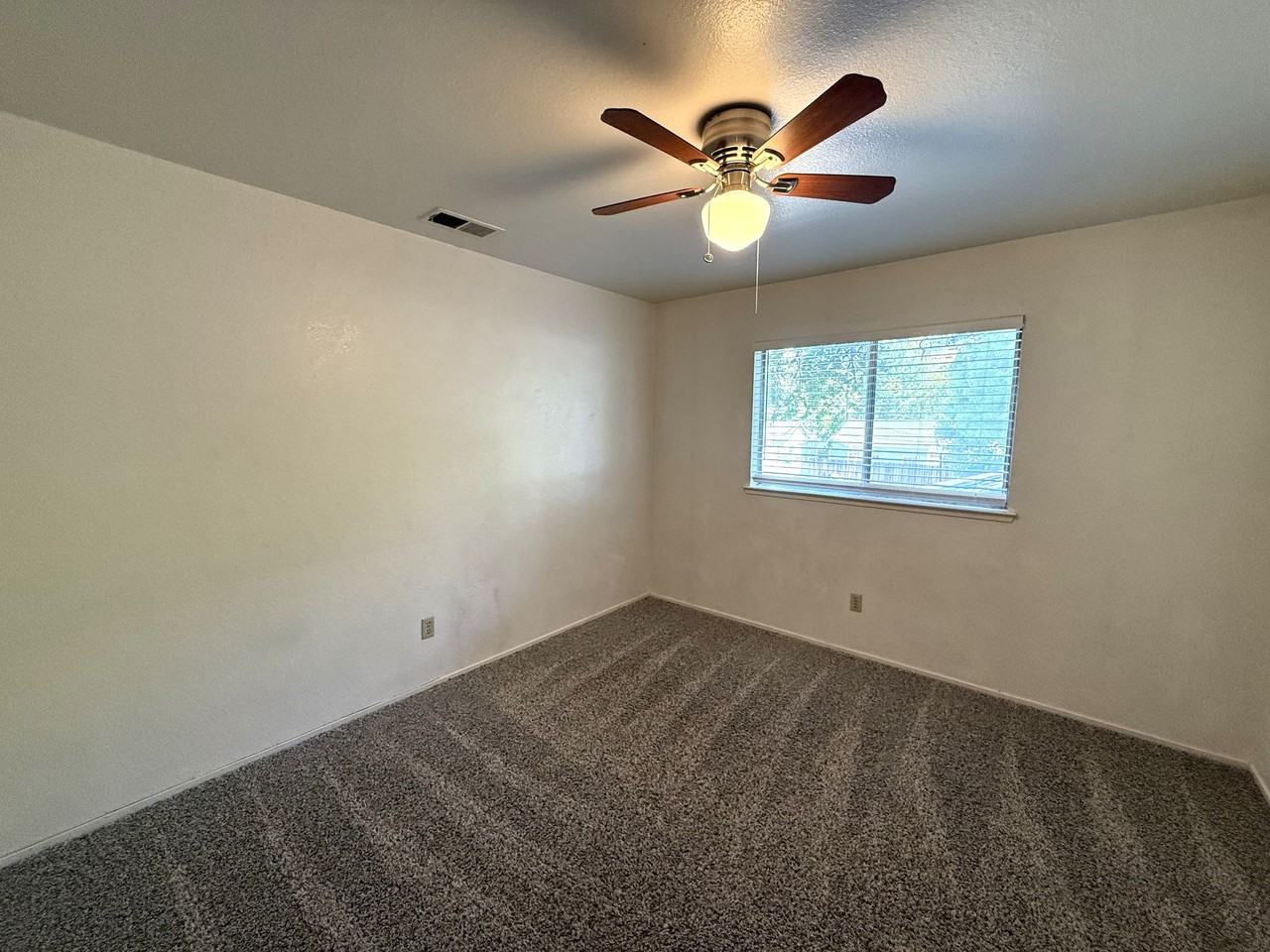 432 W Sacramento Ave #B - Photo 6 of 11