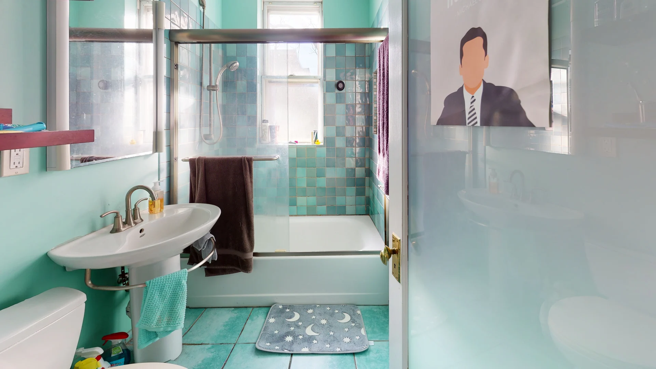 129 Chiswick Rd #1 - Photo 3 of 10