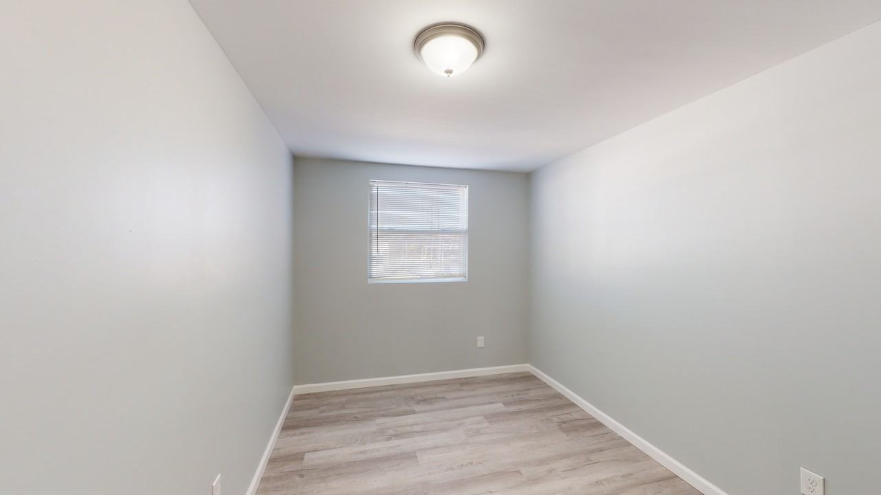 910 Gateway Blvd #D1 - Photo 5 of 12