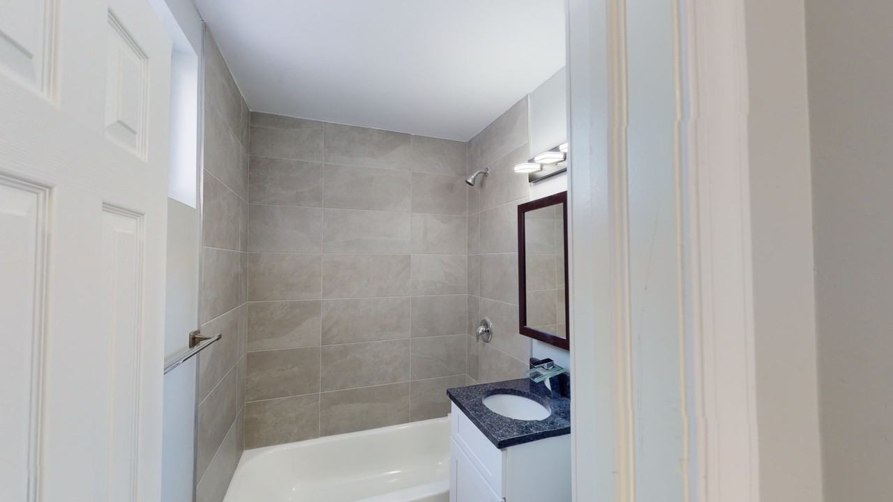 910 Gateway Blvd #D1 - Photo 7 of 12