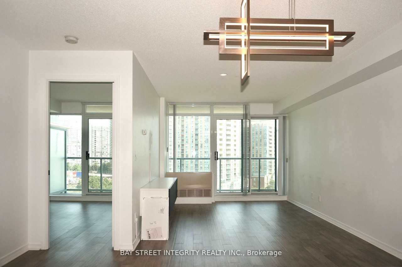 5500 Yonge Street #1011 - Photo 5 of 18