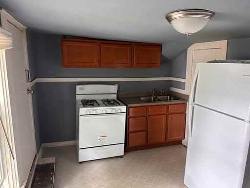 1613 53rd St - Photo 4 of 5