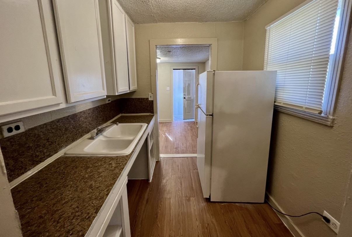 514 Ruddy St #B - Photo 6 of 18