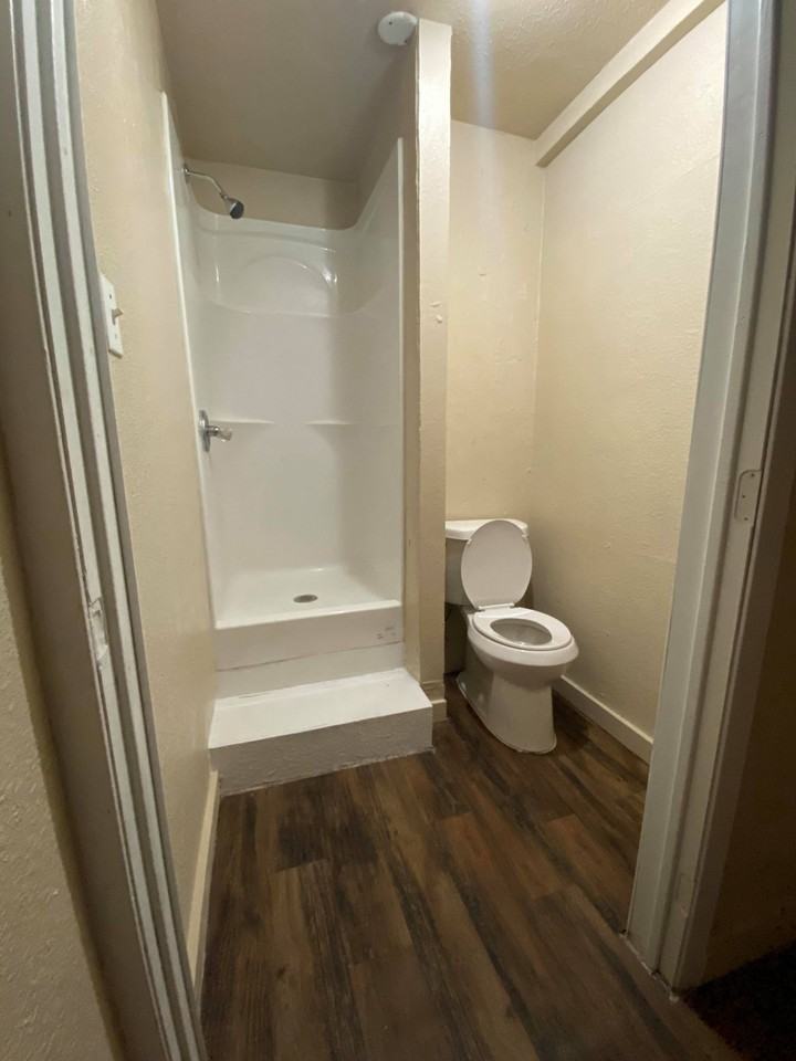 514 Ruddy St #B - Photo 3 of 18