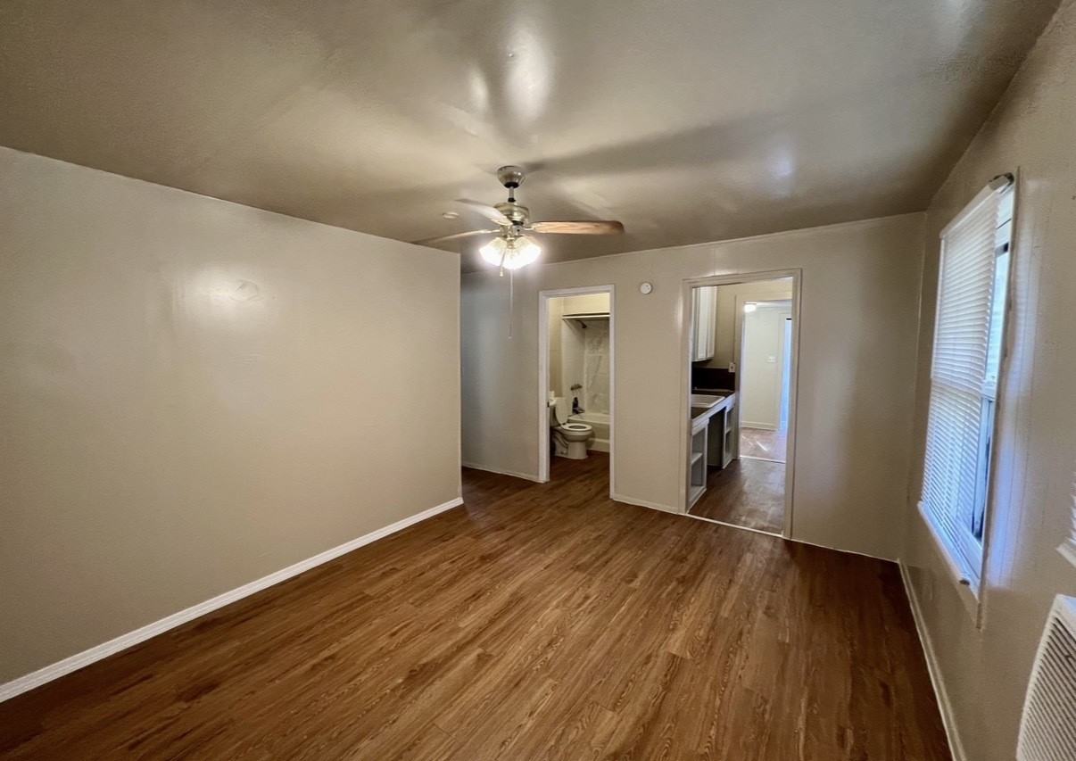 514 Ruddy St #B - Photo 7 of 18