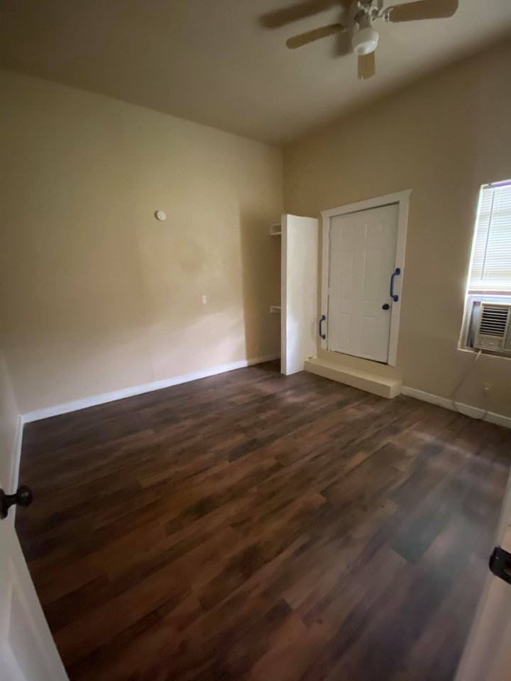 514 Ruddy St #B - Photo 2 of 18