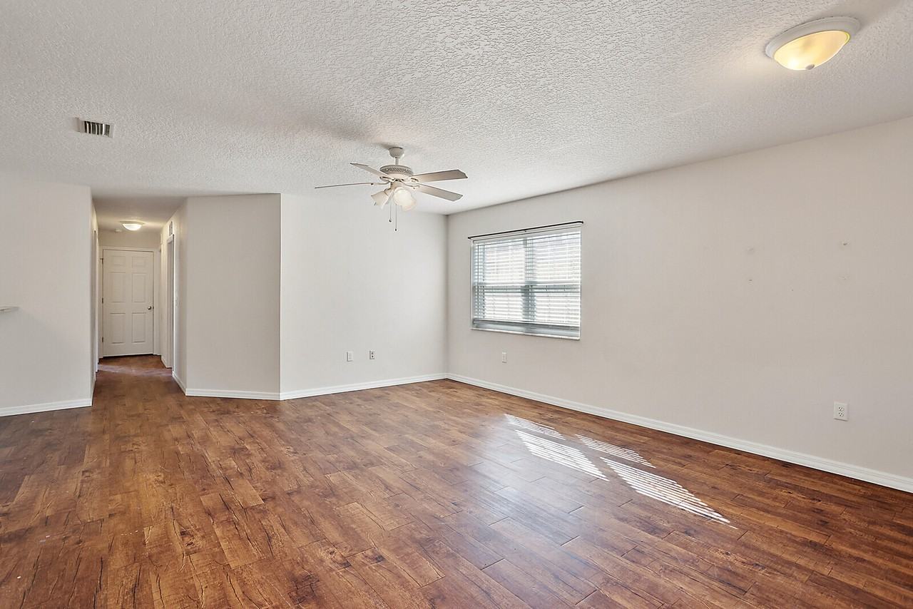 1301 Wood Duck Ln #1 - Photo 3 of 26