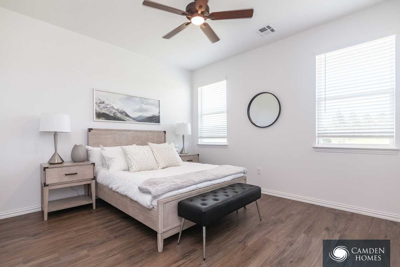 2539 Jax St - Photo 2 of 3