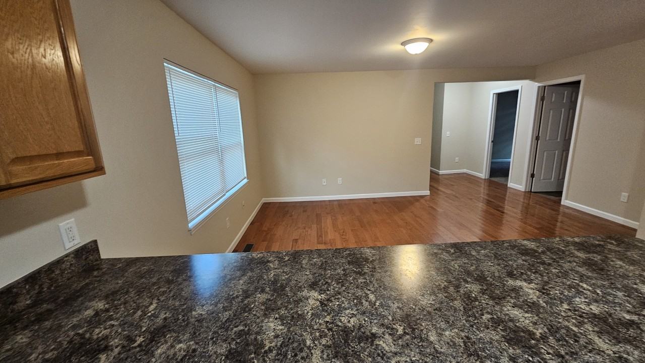 11 S Summit St #1 - Photo 7 of 20