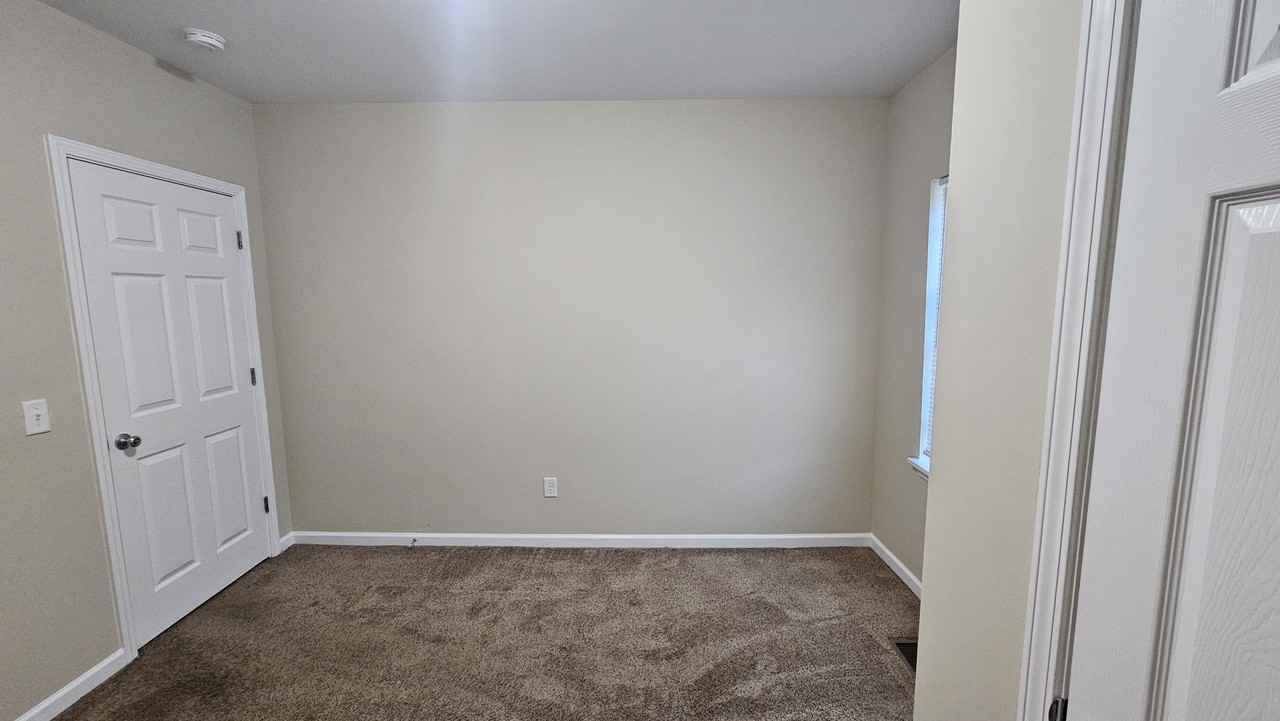 11 S Summit St #1 - Photo 5 of 20