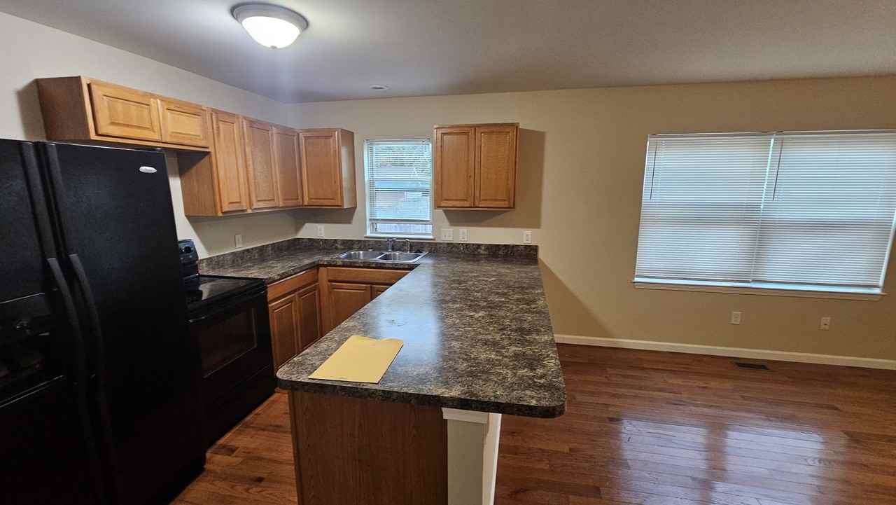 11 S Summit St #1 - Photo 2 of 20