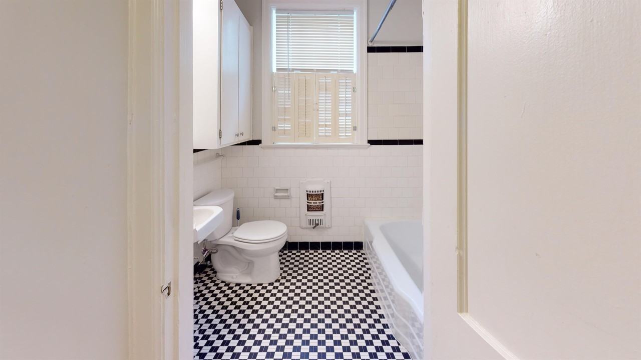 603 Hubbard St #A - Photo 2 of 10