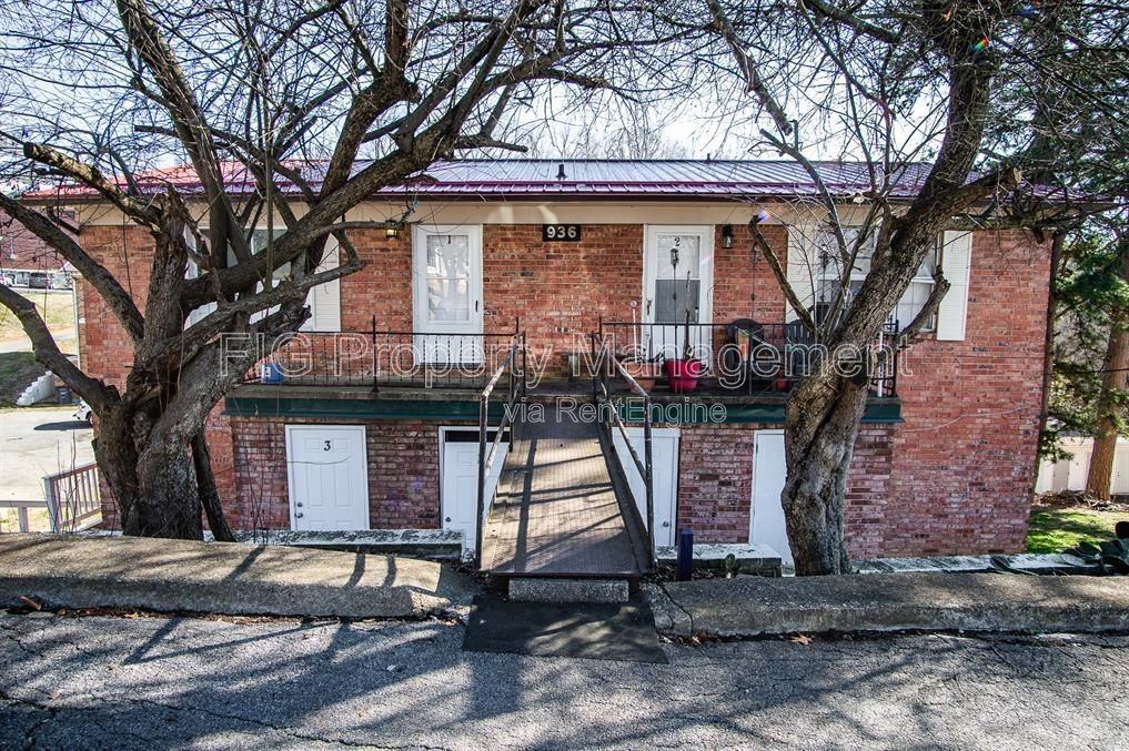 936 Chadwick Dr #1 - Photo 2 of 13