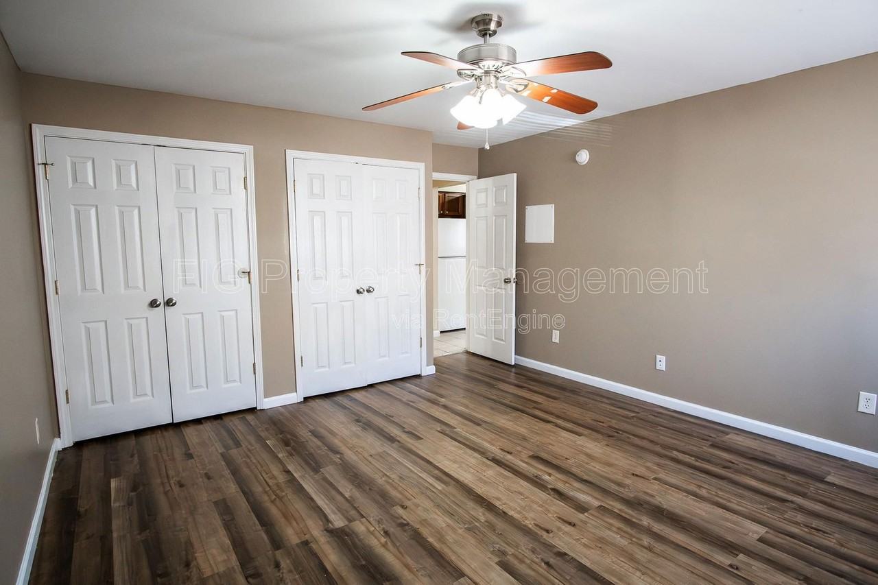 936 Chadwick Dr #1 - Photo 5 of 13