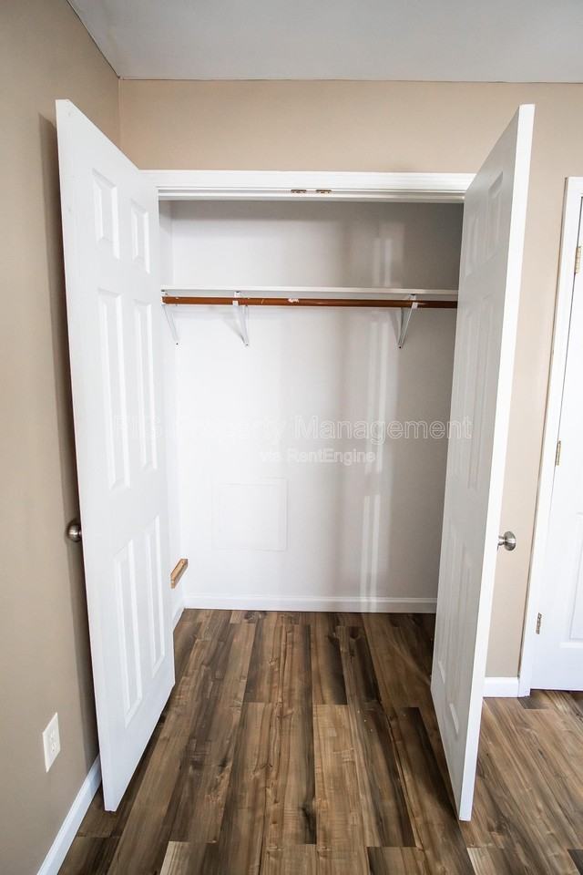 940 Chadwick Dr #1 - Photo 5 of 12