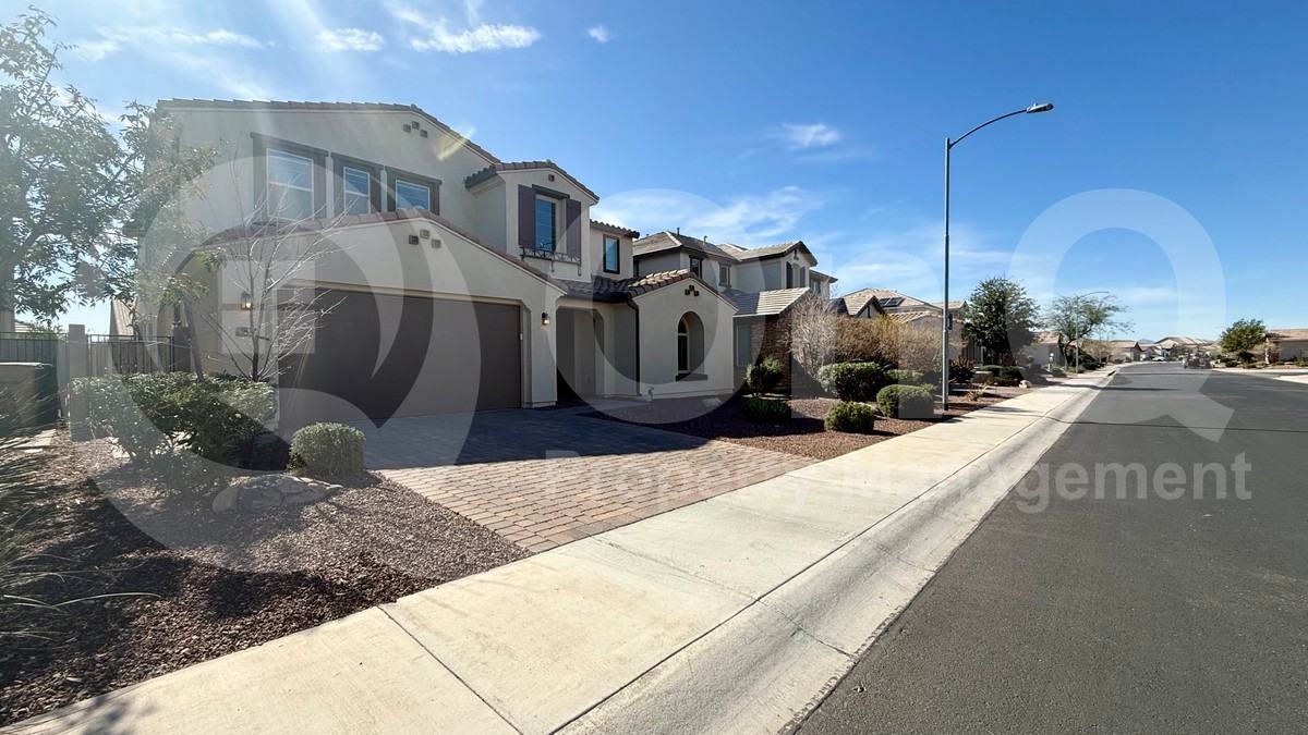 9673 W Cashman Dr - Photo 2 of 34