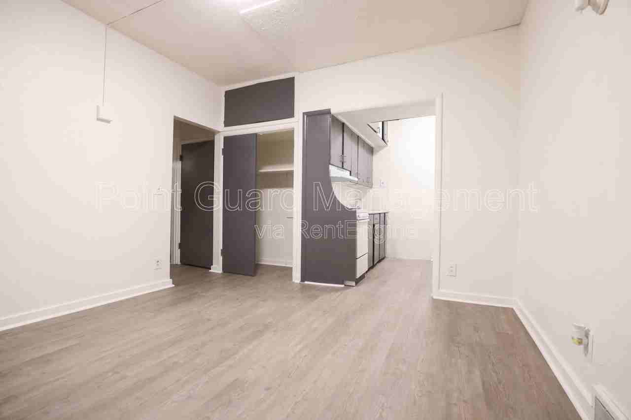 102 N 38th Ave #3 - Photo 3 of 12