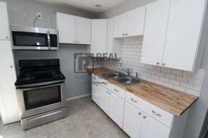 featured image of 4850 Congress St