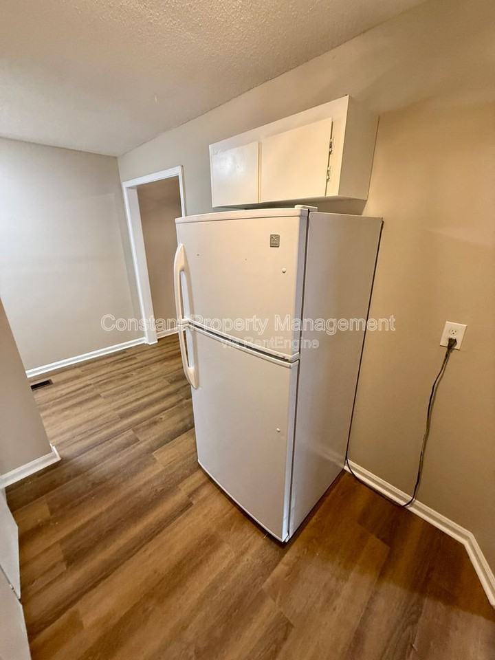 3277 Club Dr - Photo 5 of 13