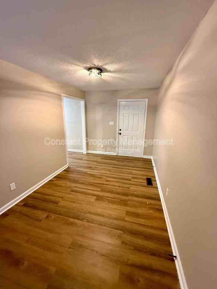 3277 Club Dr - Photo 7 of 13