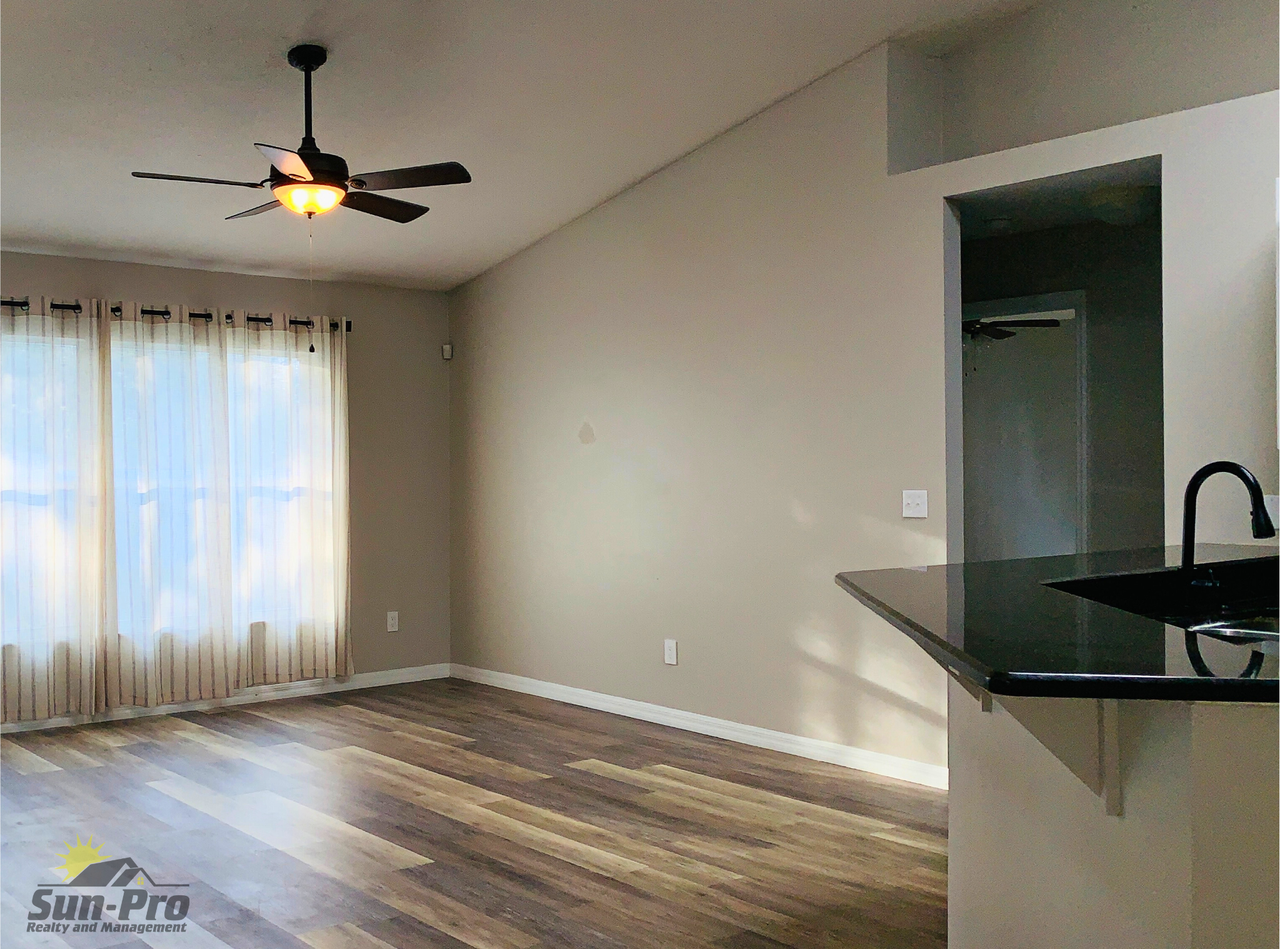 5988 Sawgrass Point Dr - Photo 3 of 18