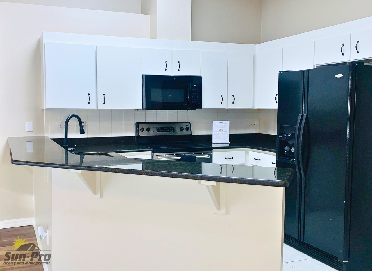 5988 Sawgrass Point Dr - Photo 5 of 18