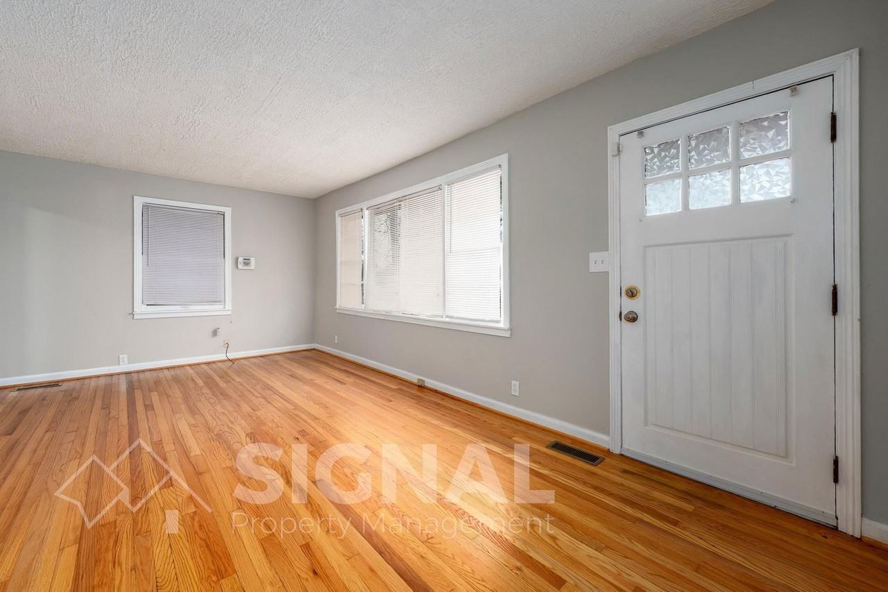 1052 Apple St - Photo 6 of 24