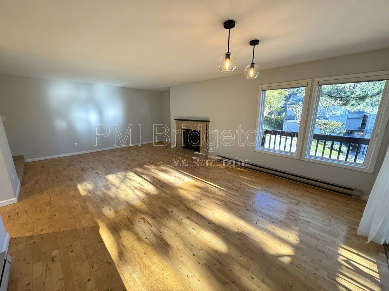 307 Cervantes - Photo 3 of 24