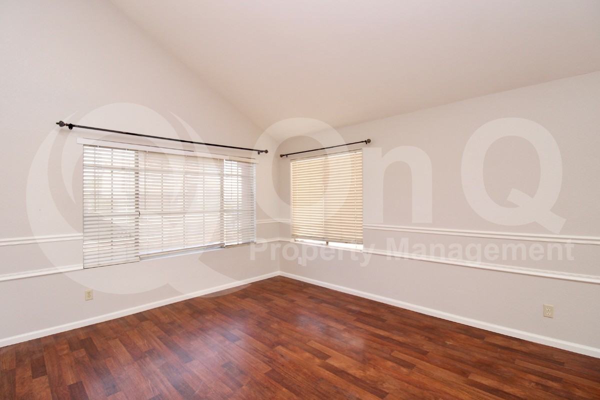 431 E Avenida Sierra Madre - Photo 7 of 23