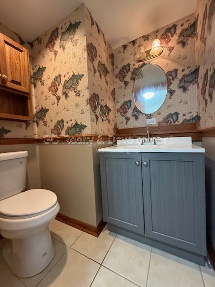 140 Leslie Ln - Photo 6 of 22