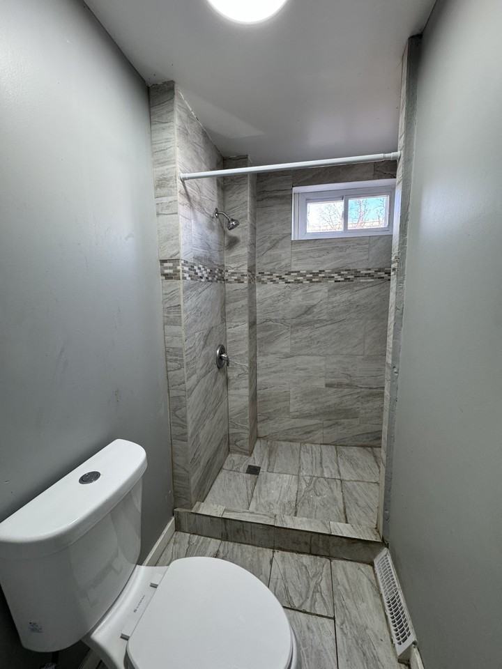 542 S Queen St #1 - Photo 6 of 19