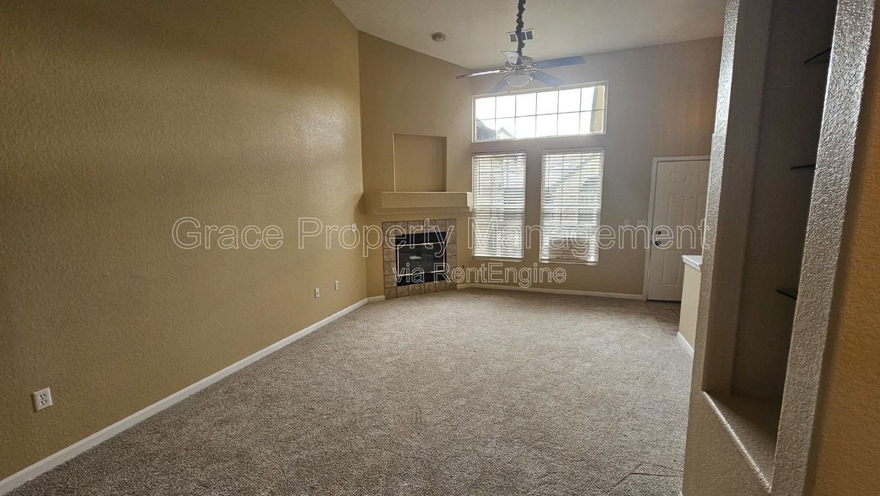 4024 S Carson St #202 - Photo 3 of 22