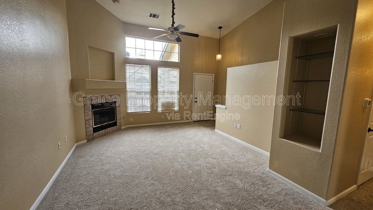 4024 S Carson St #202 - Photo 4 of 22