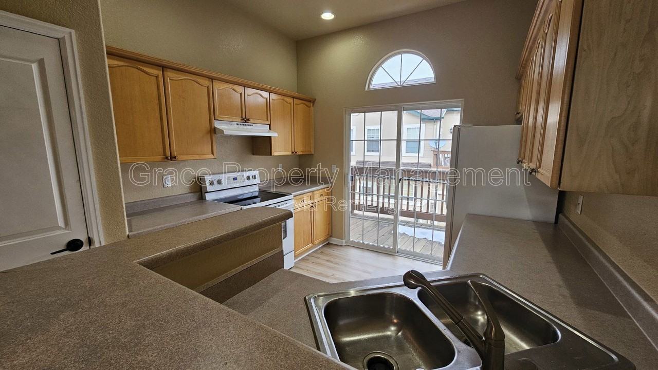 4024 S Carson St #202 - Photo 7 of 22