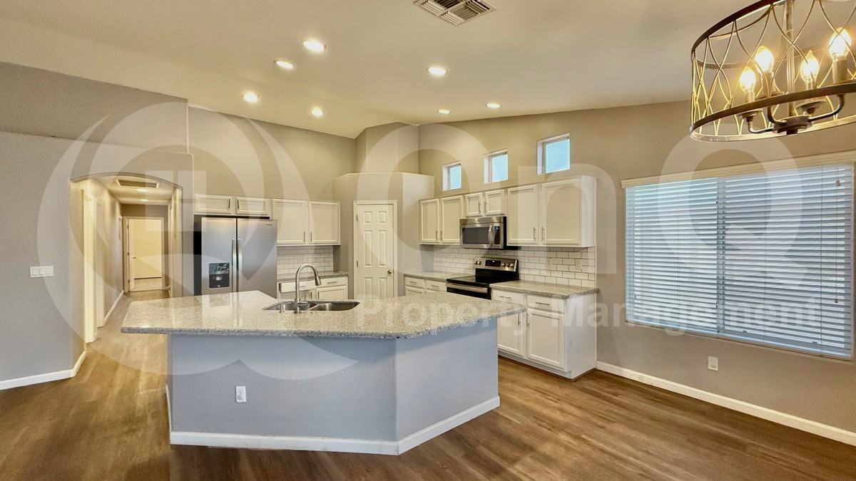 23803 N Bridle Way - Photo 5 of 22